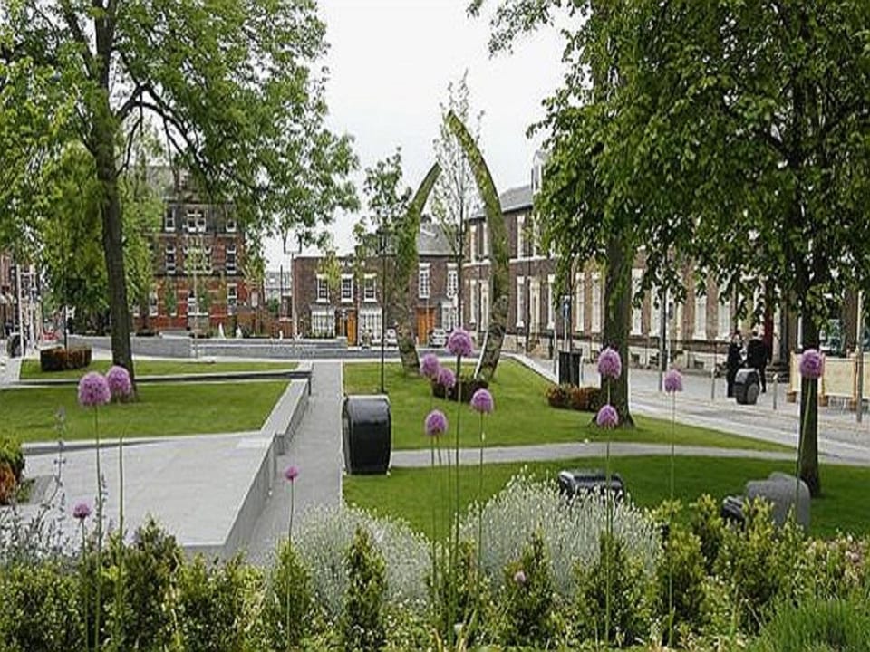 Nearby landmark, Neighbourhood