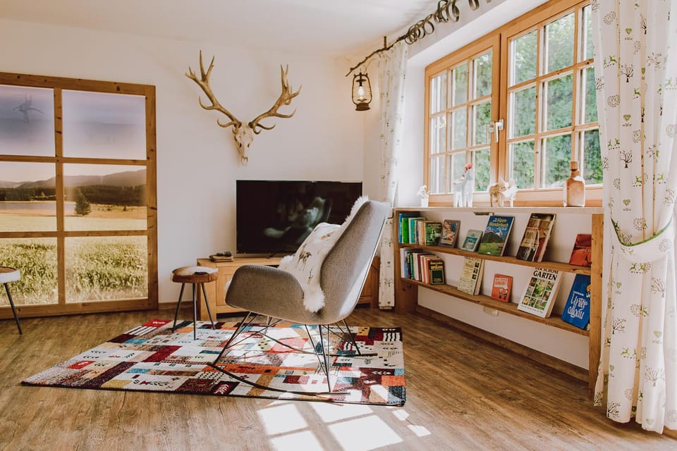 TV and multimedia, Living room, Garden view