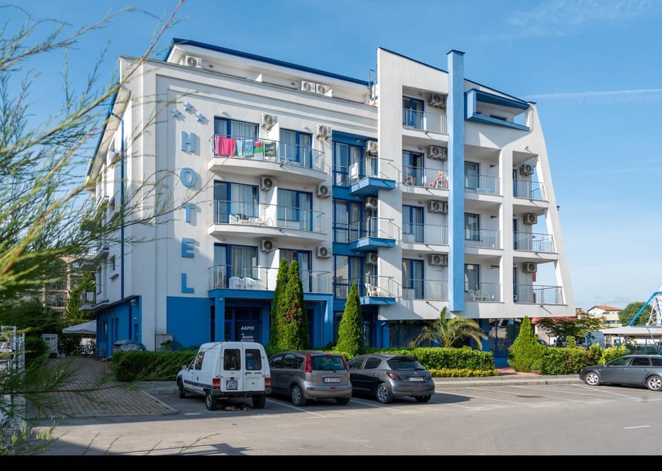 Property building, Parking