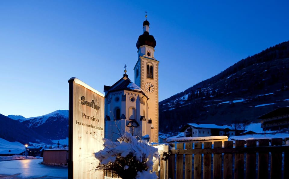 Nearby landmark, Winter, Landmark view, Mountain view