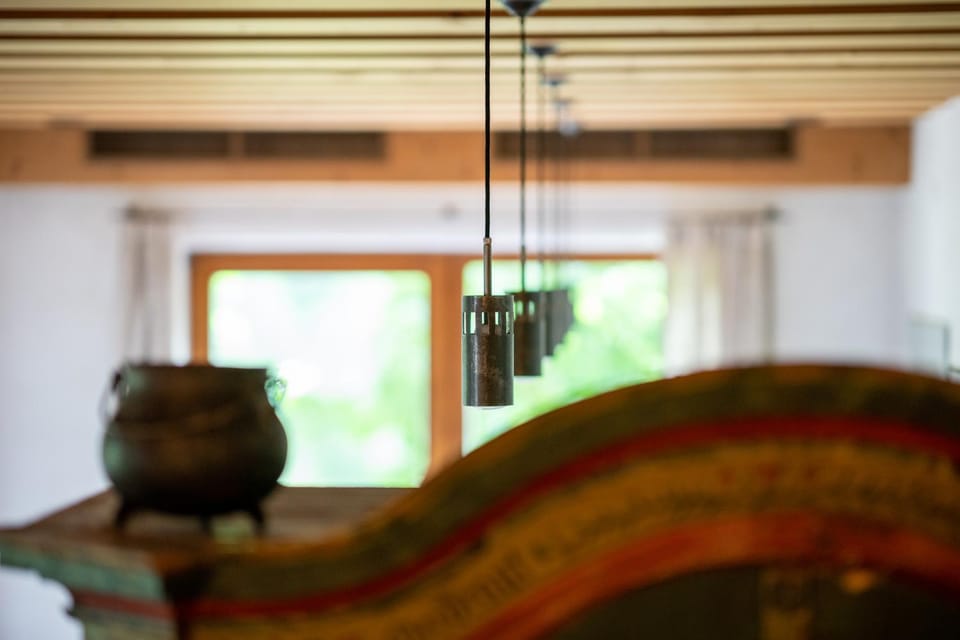 Seating area, Breakfast