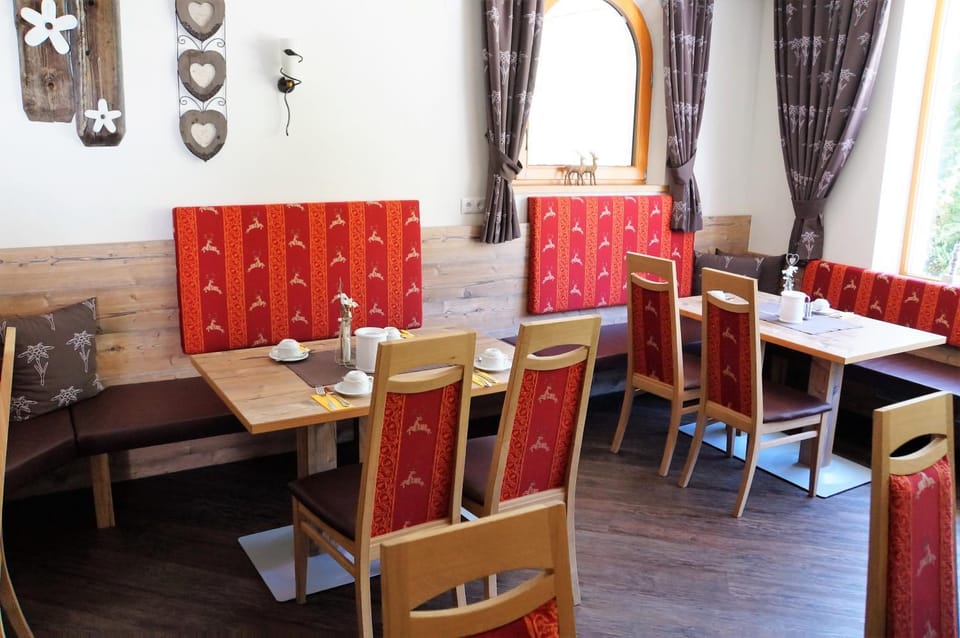Restaurant/places to eat, Breakfast