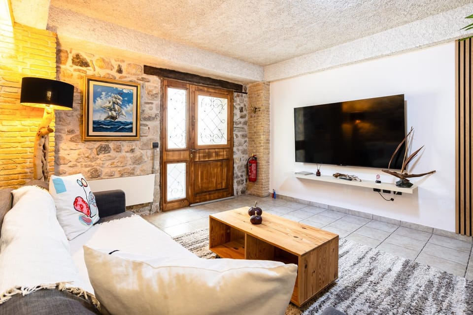 TV and multimedia, Living room, Seating area