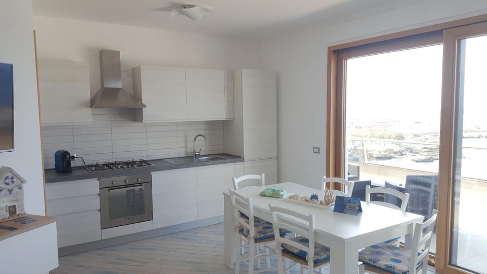 Living room, Dining area, Sea view