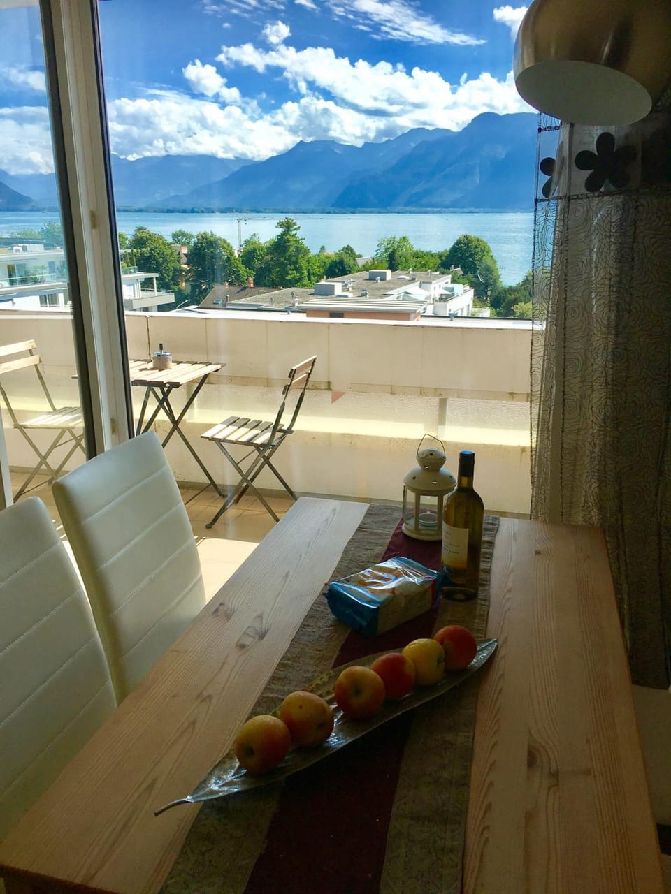 View (from property/room), Balcony/Terrace, Living room, Fitness centre/facilities, Dining area, Lake view, Mountain view, Sea view