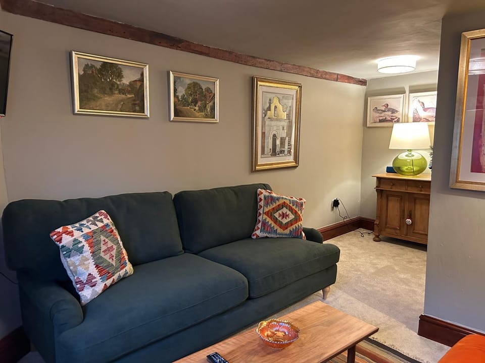 The Old Post Office Apartment in England