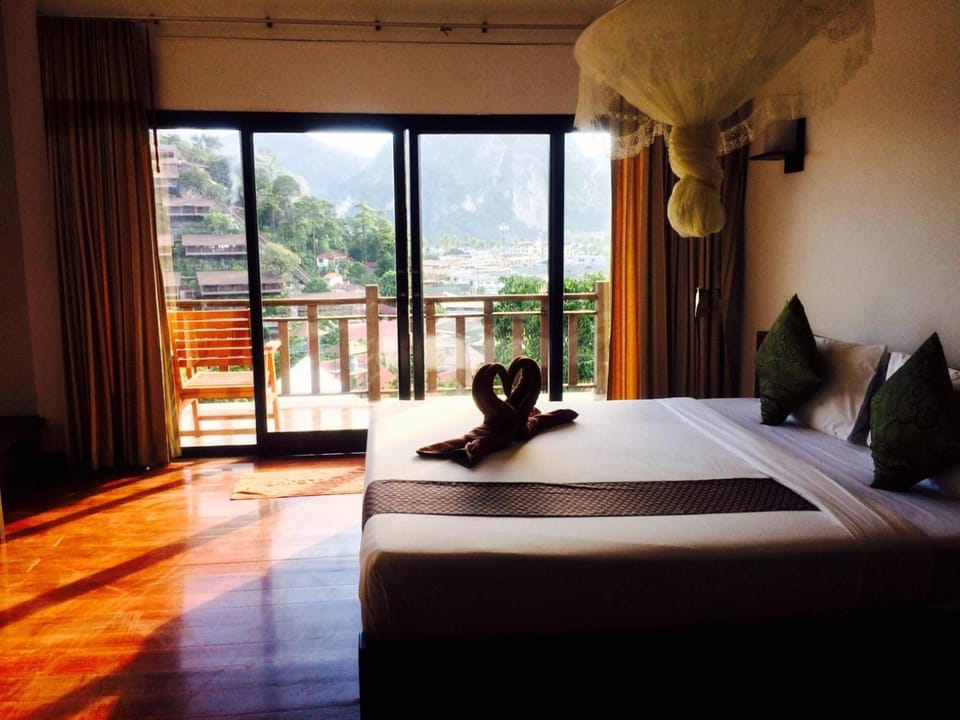 Bed, View (from property/room), Balcony/Terrace, Photo of the whole room, Bedroom