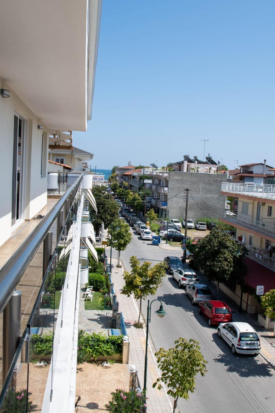 Sea view, Street view