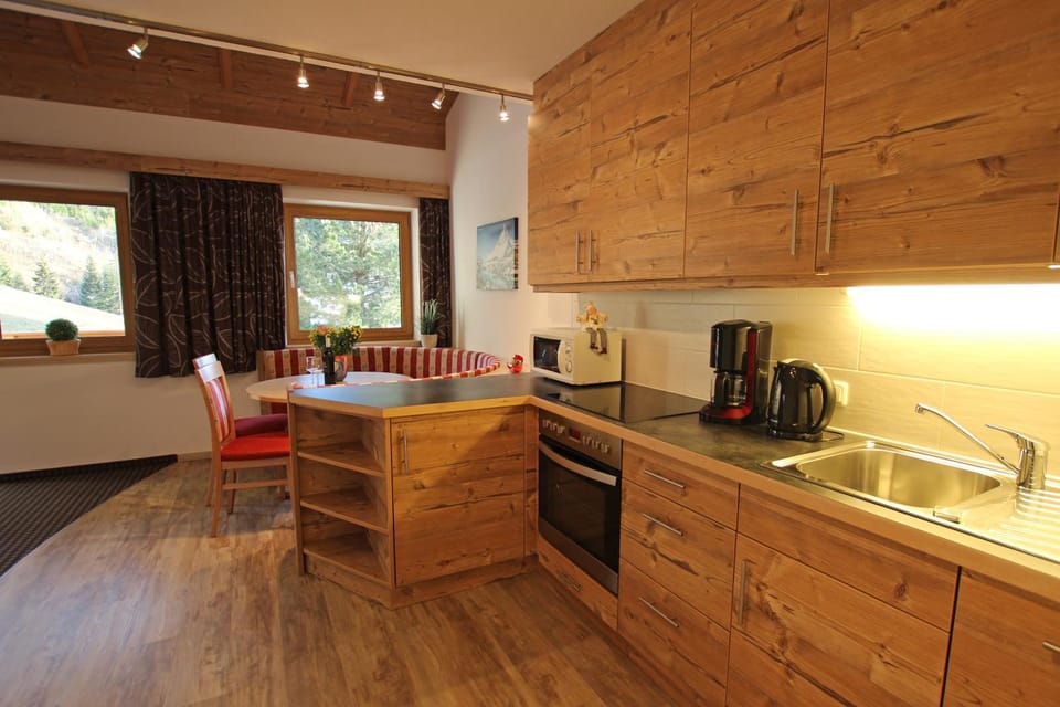 Kitchen or kitchenette, Food