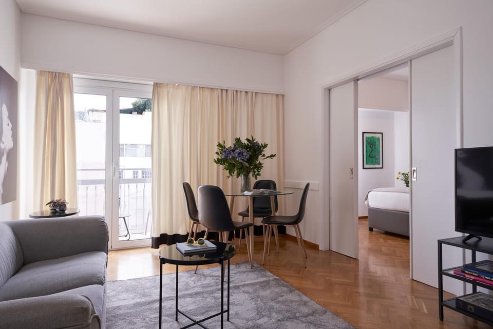 Living room, Photo of the whole room