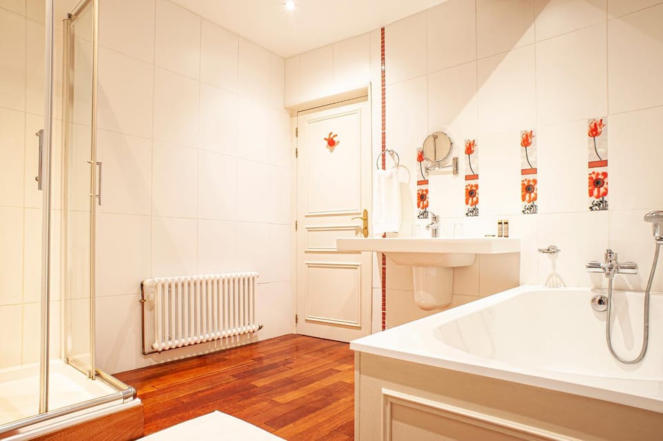 Bathroom, Bath