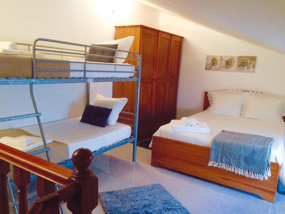 bunk bed
