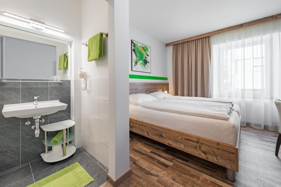 Bed, Bathroom, Photo of the whole room, Decorative detail, Bedroom