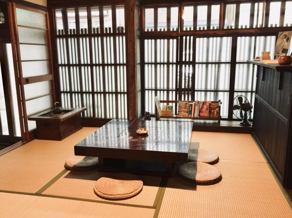 ゲストハウスみやこ Bed and Breakfast in Kyoto