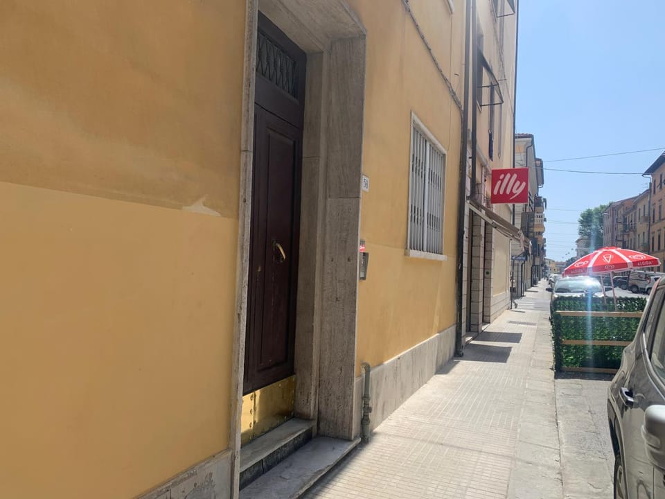 Property building, Internal: Not applicable to any particular room