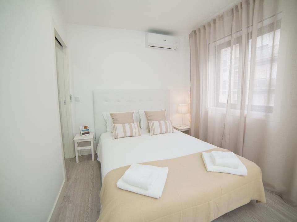 OPORTO GUEST Amparo Dollhouse Apartment in Porto