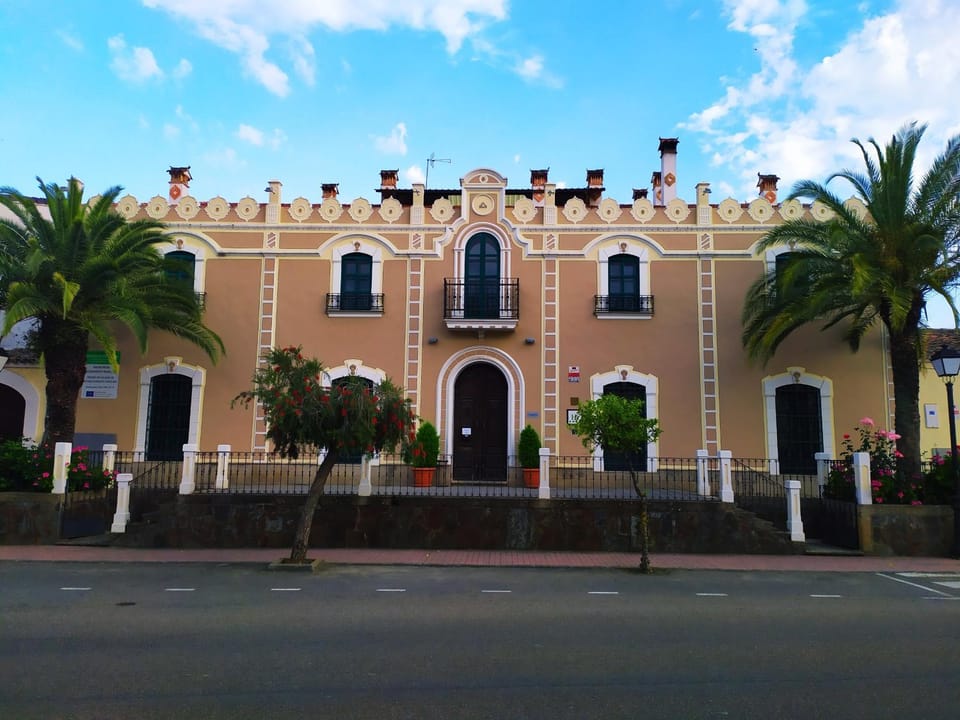 Property building, Facade/entrance