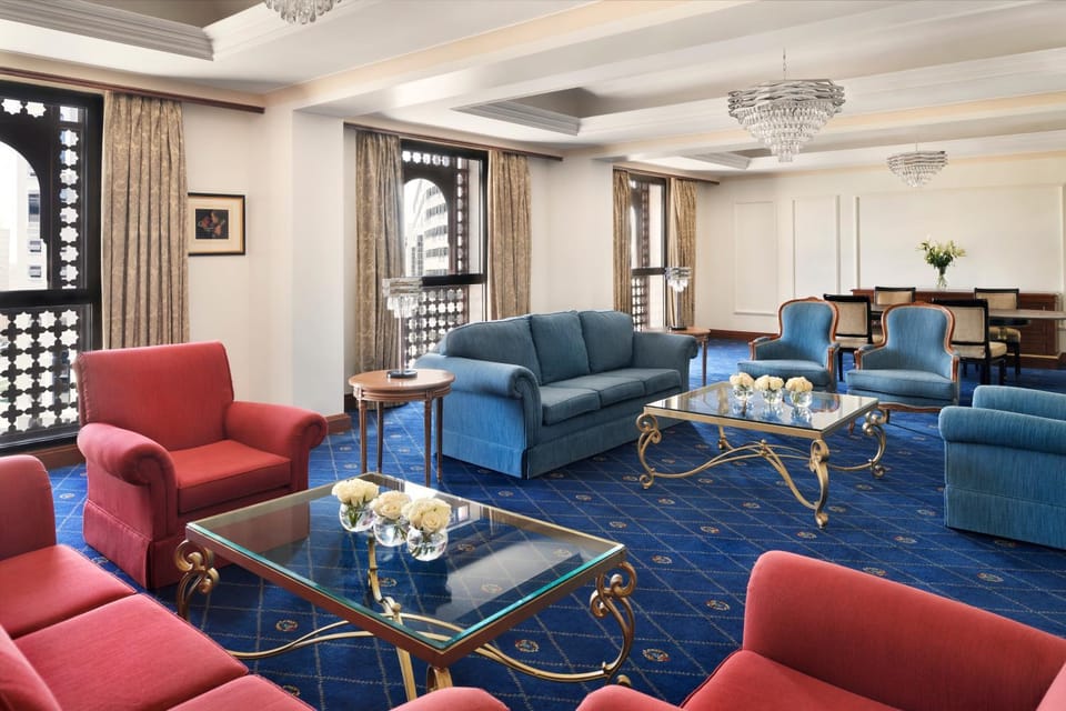 Living room, Seating area