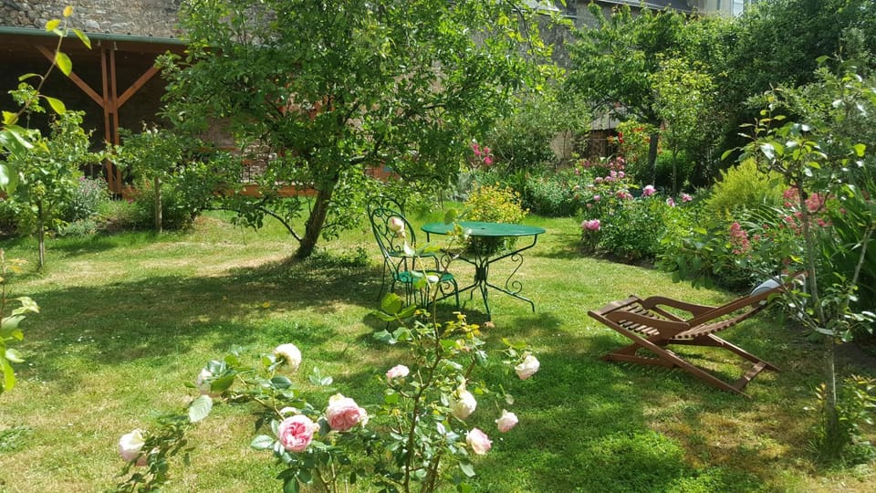 Les Hirondelles Bed and Breakfast in Pays de la Loire