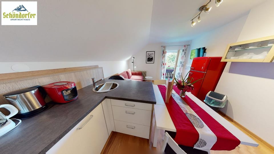 TV and multimedia, Kitchen or kitchenette, Living room, Seating area