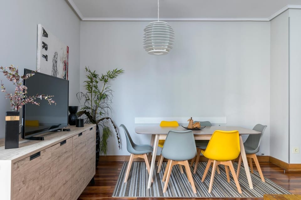 TV and multimedia, Living room, Dining area