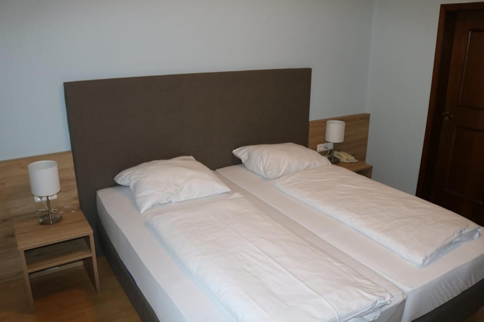 Gasthof Goldene Traube Bed and Breakfast in Salzburgerland
