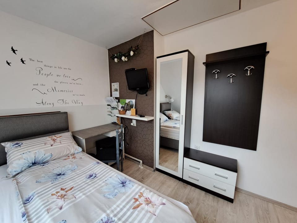 TV and multimedia, Bedroom