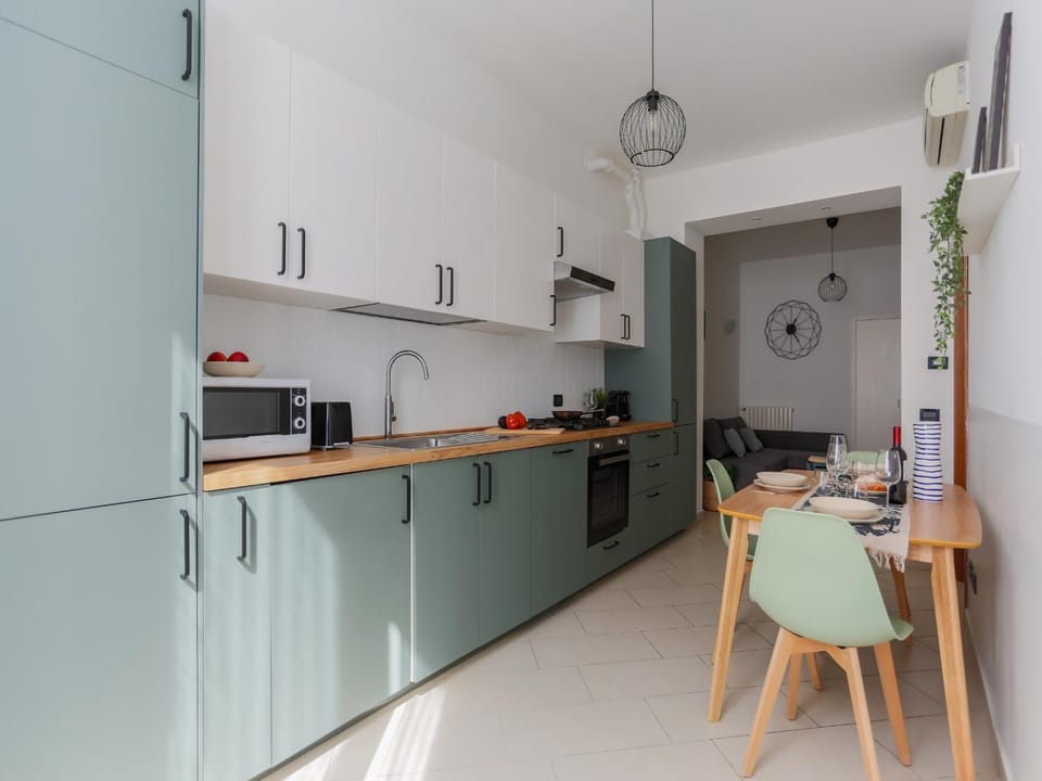 Lunch, kitchen