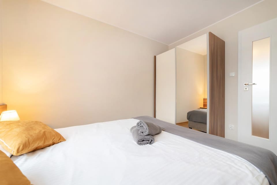 Bed, Photo of the whole room, Bedroom, towels, wardrobe