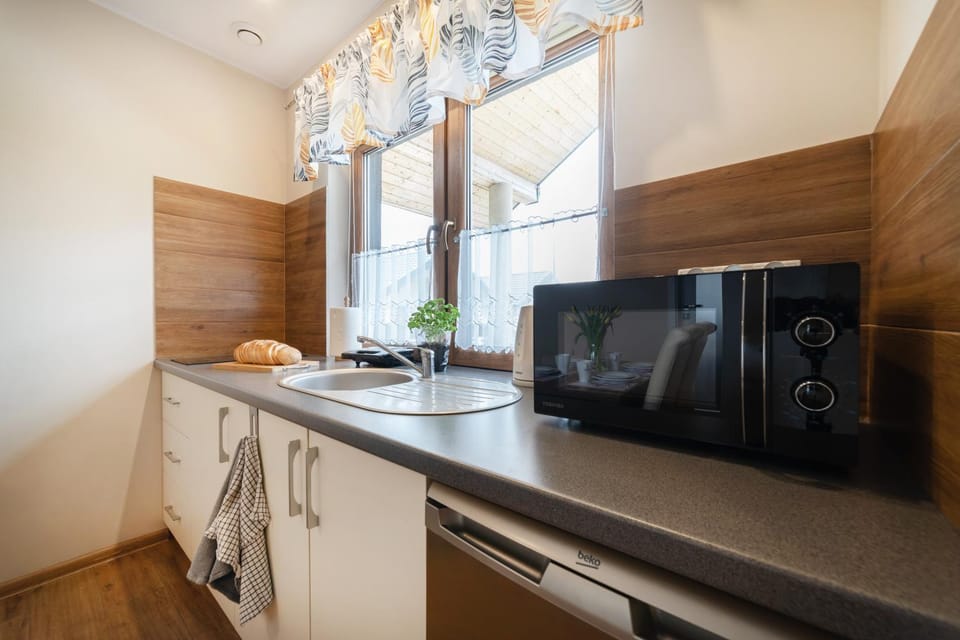 TV and multimedia, Kitchen or kitchenette, minibar, pet friendly, stove