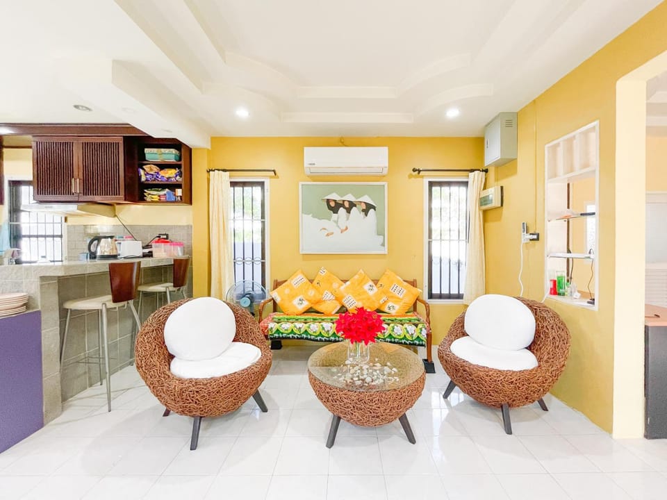 Living room, Lounge or bar, Seating area