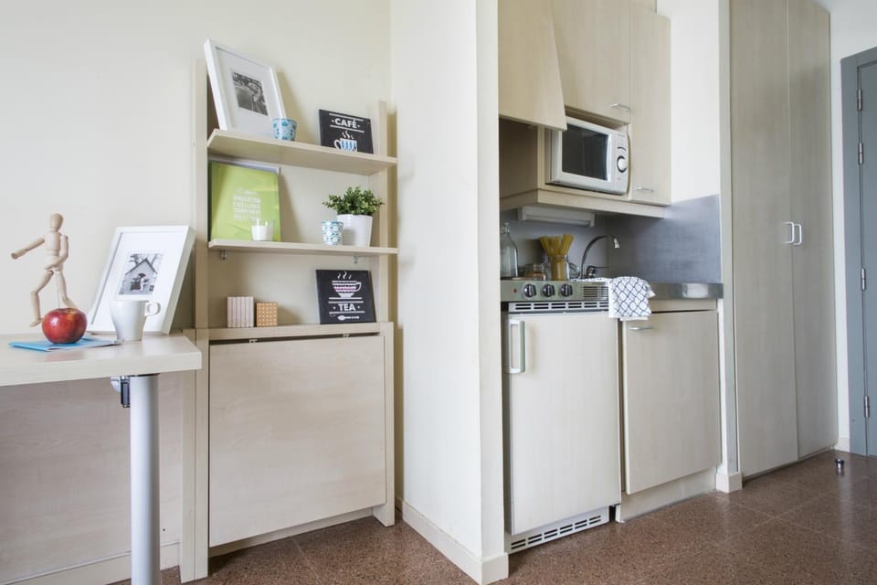 Kitchen or kitchenette, Seating area