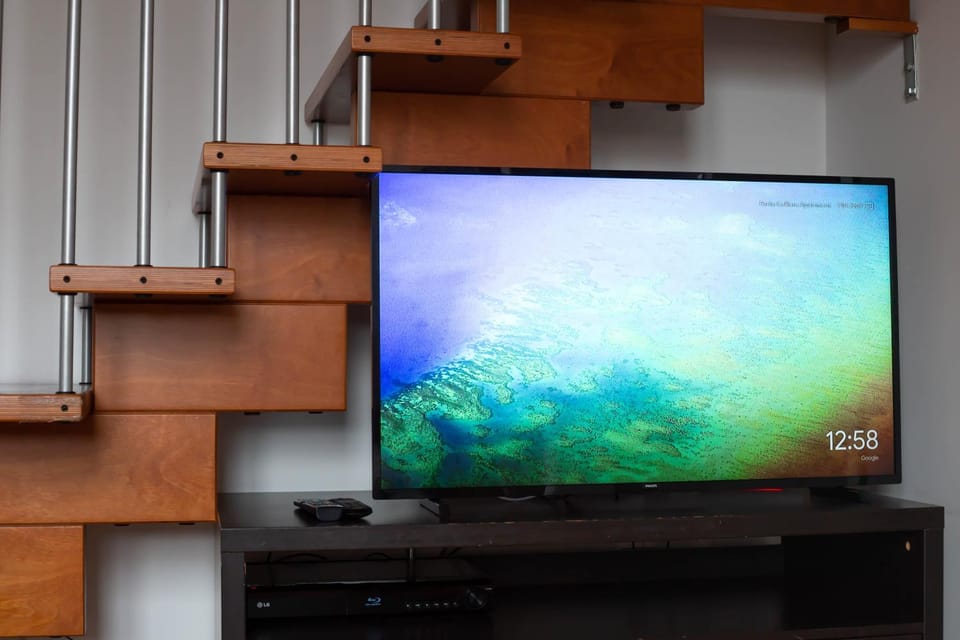 Communal lounge/ TV room, TV and multimedia