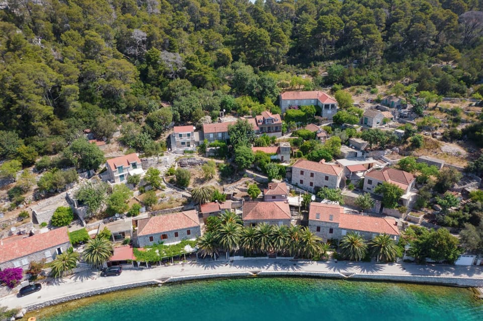 Neighbourhood, Bird's eye view