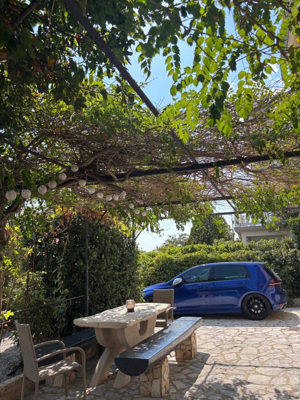 Garden, Parking