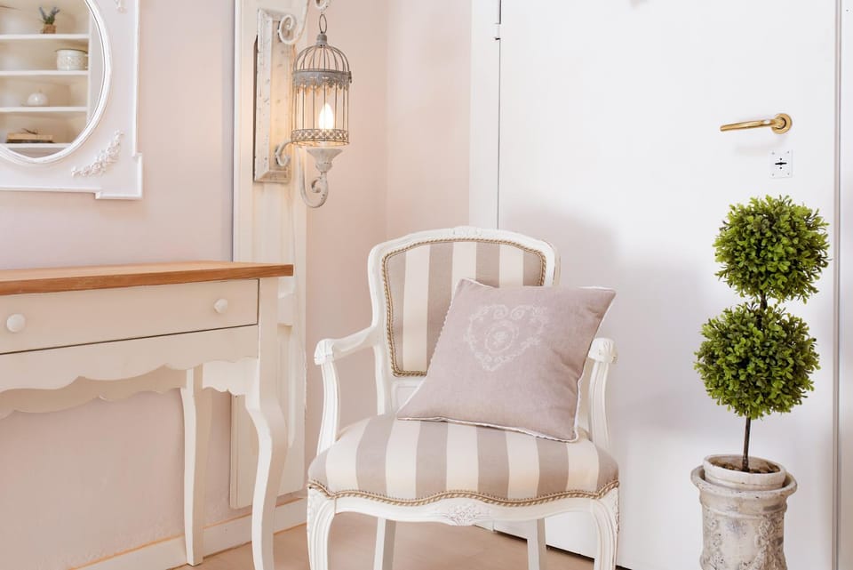 Seating area, Bedroom