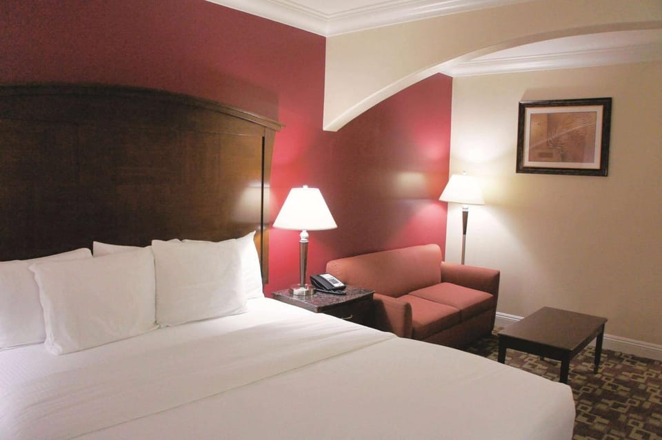 Photo of the whole room, On site