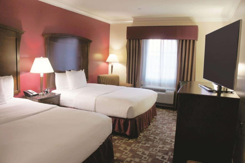 Photo of the whole room, On site