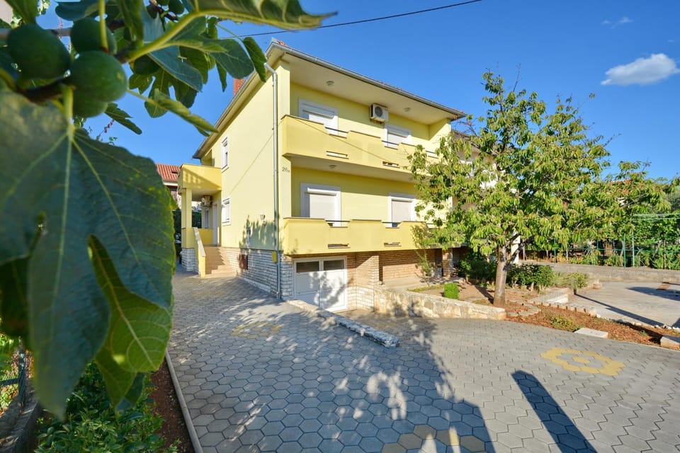 Facade/entrance, Parking