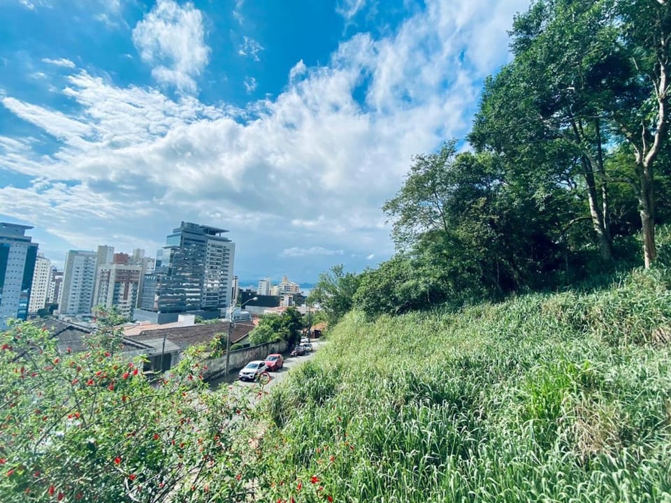 Próximo shopping Beiramar WF 750M ar cond House in Florianopolis