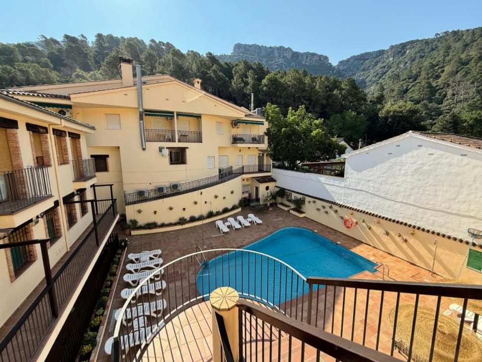 Patio, Natural landscape, Balcony/Terrace, Mountain view, Pool view, Swimming pool, Swimming pool