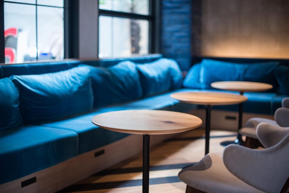 Restaurant/places to eat, Communal lounge/ TV room, Lobby or reception, Lounge or bar, Seating area