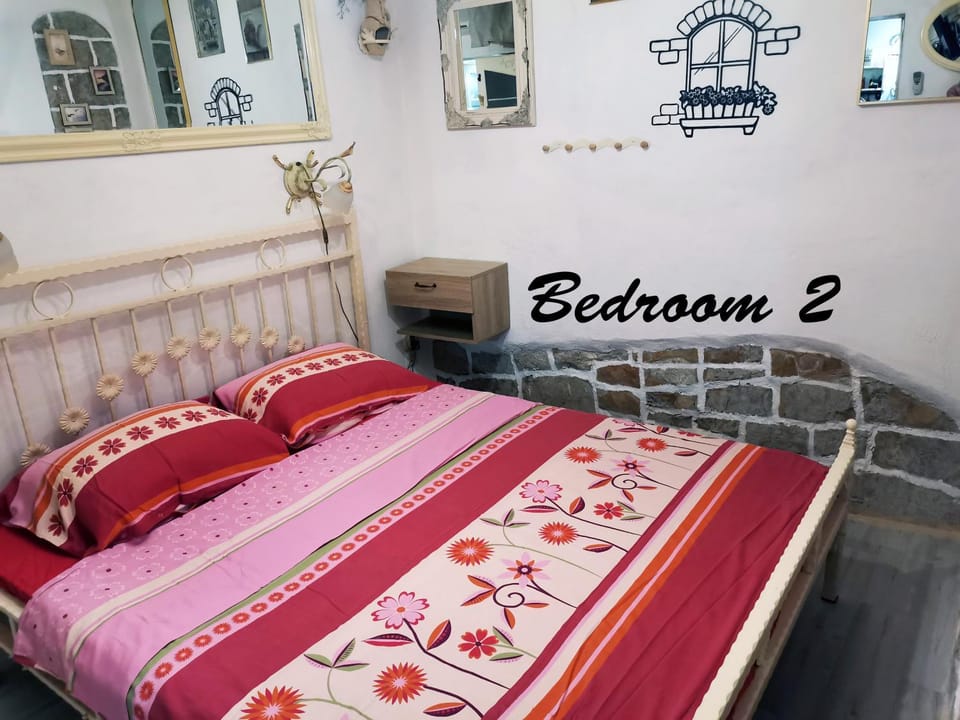 Bed, Bedroom, air conditioner