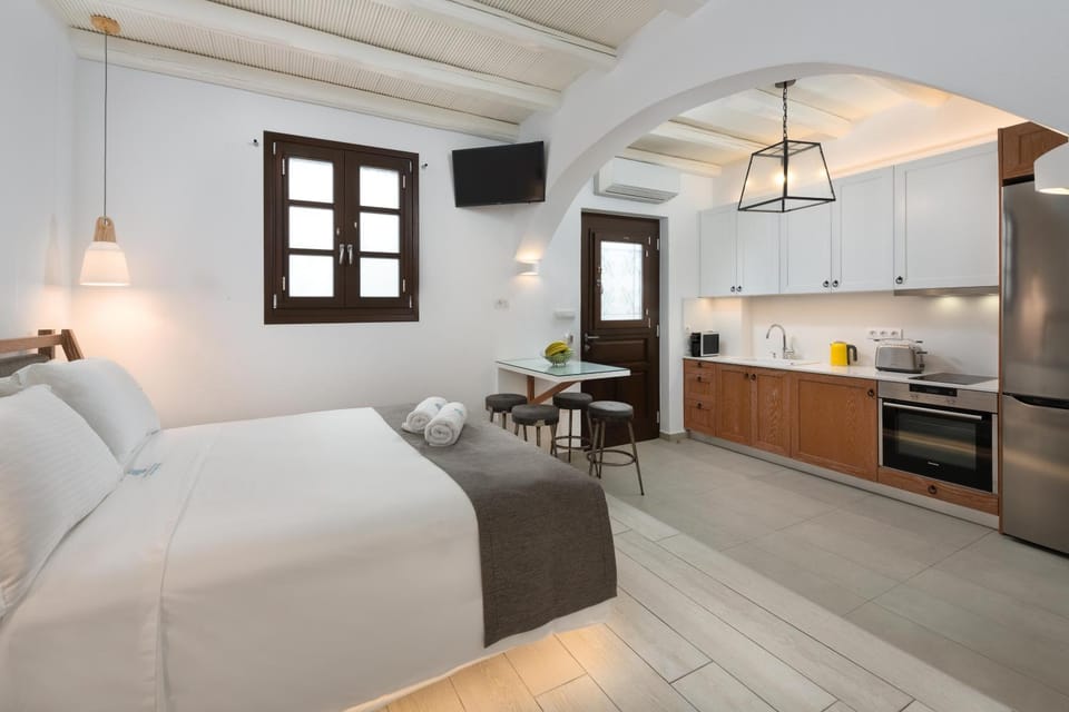 Kitchen or kitchenette, Bedroom