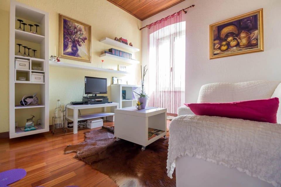 Living room, Seating area, Bedroom