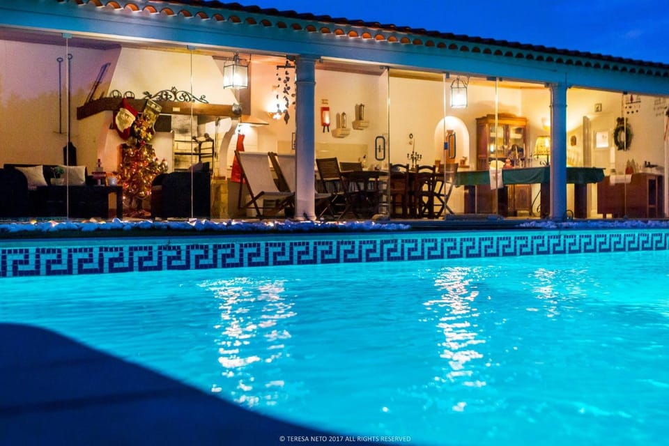 Communal lounge/ TV room, Facade/entrance, BBQ facilities, Billiard, Game Room, Garden, Balcony/Terrace, Decorative detail, Hiking, Garden view, Swimming pool, Swimming pool, Family