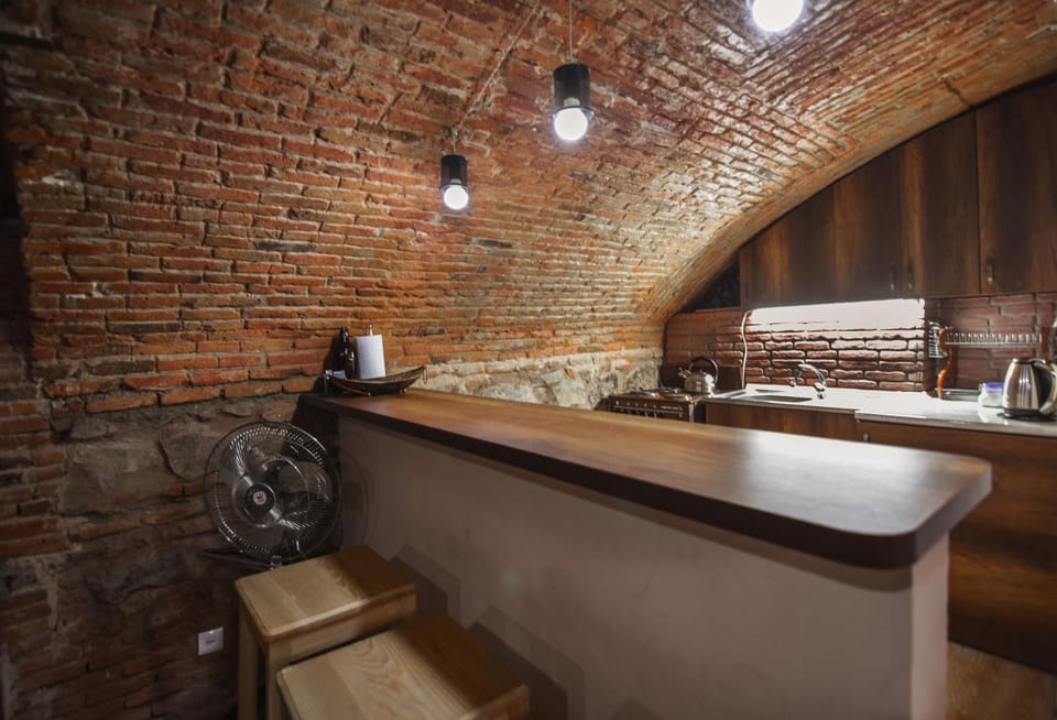 Guest House Kakabadzeebi 9 Bed and Breakfast in Tbilisi, Georgia