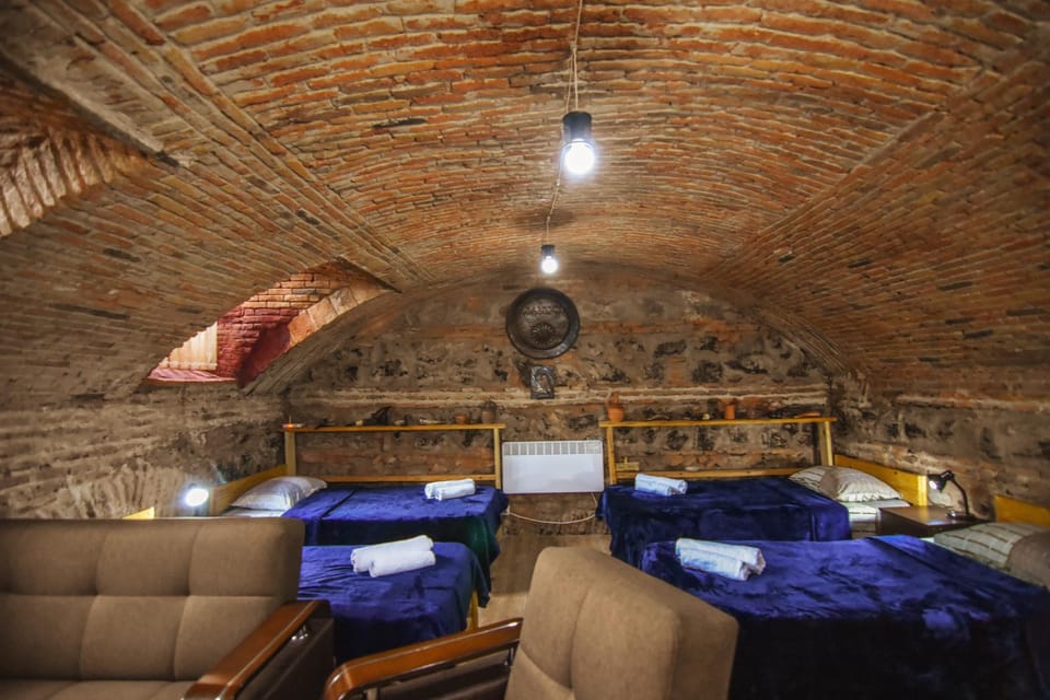 Guest House Kakabadzeebi 9 Bed and Breakfast in Tbilisi, Georgia