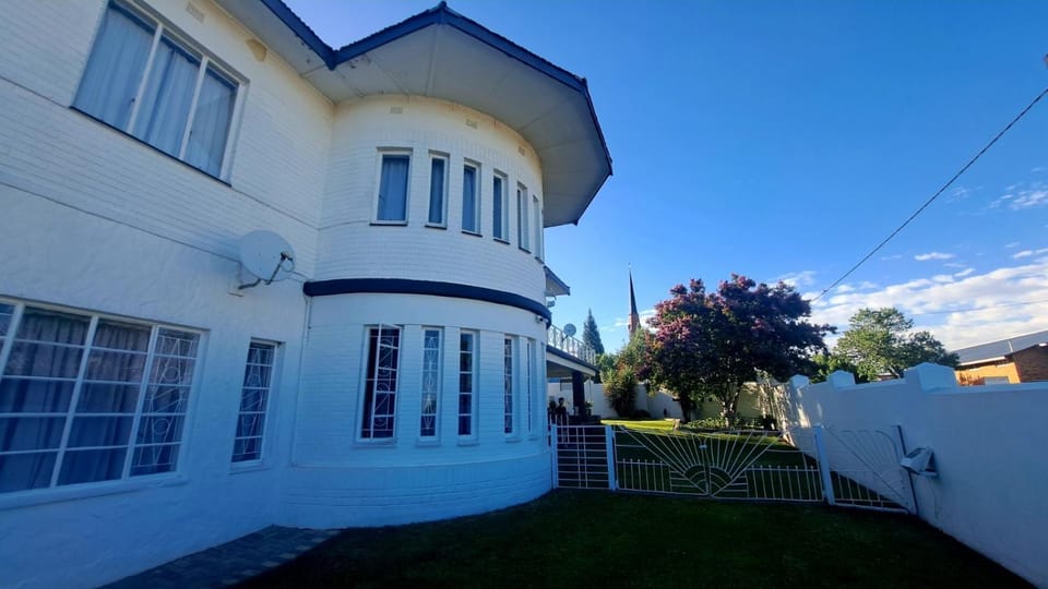 Oppihoek Gastehuis Bed and Breakfast in North West, South Africa