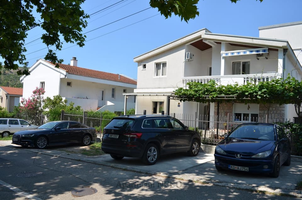Apartmani "Nebo" Apartment in Montenegro